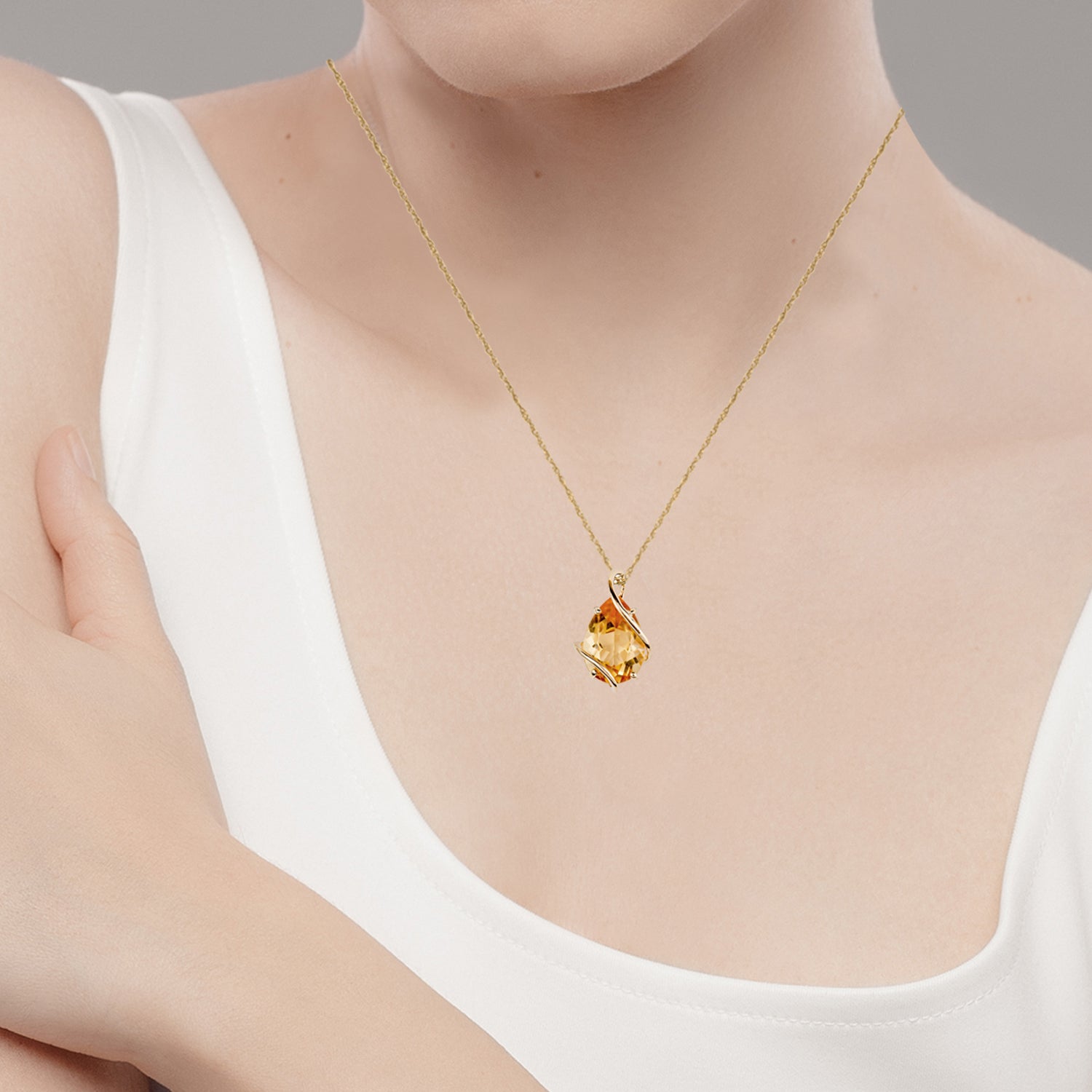 10k Yellow Gold Genuine Pear shape Citrine Teardrop Pendant Necklace