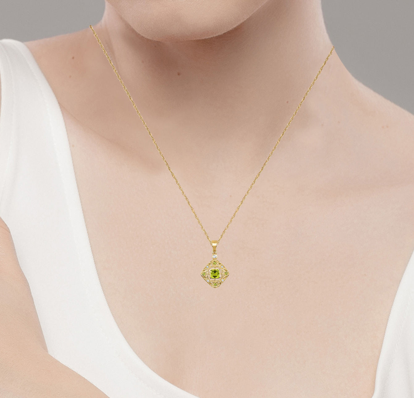 10k Yellow Gold Vintage Style Peridot and Diamond Pendant Necklace