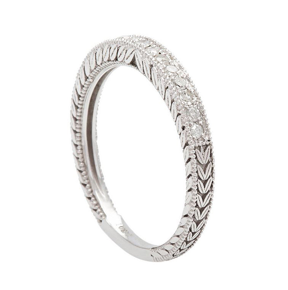 10k White Gold Vintage-Style Engraved Diamond Wedding Band (1/5 cttw, H-I, I1-I2)