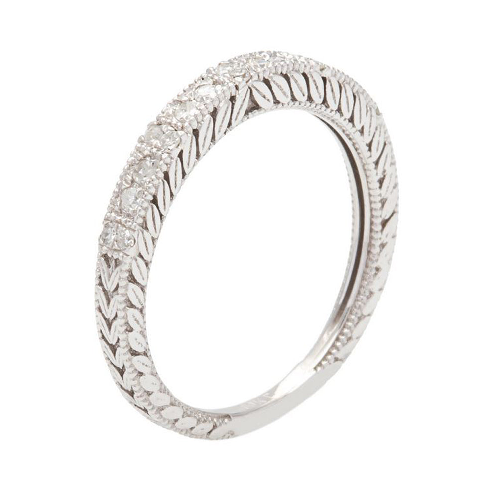 10k White Gold Vintage-Style Engraved Diamond Wedding Band (1/5 cttw, H-I, I1-I2)